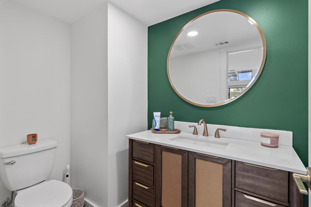 99 W Country Club Drive, Destin, FL 32541