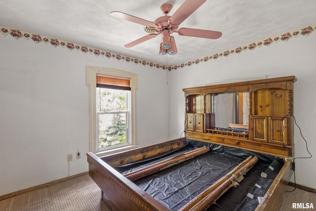 3027 262nd Street, Dewitt, IA 52742