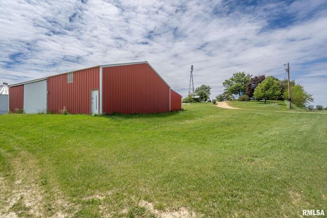 3027 262nd Street, Dewitt, IA 52742