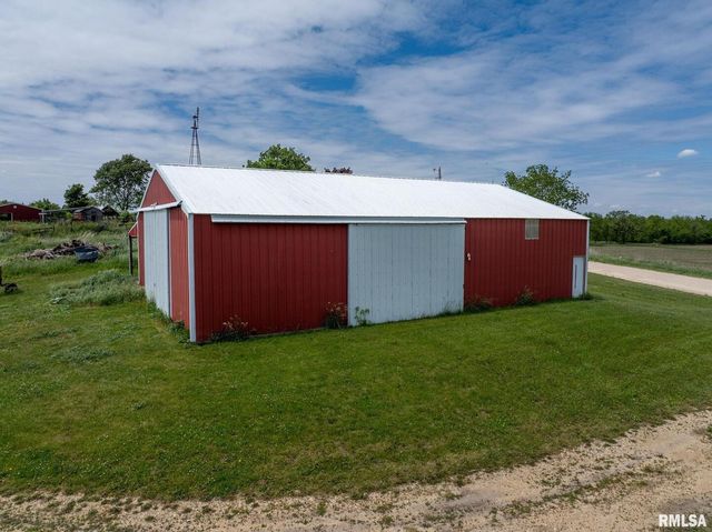 3027 262nd Street, Dewitt, IA 52742