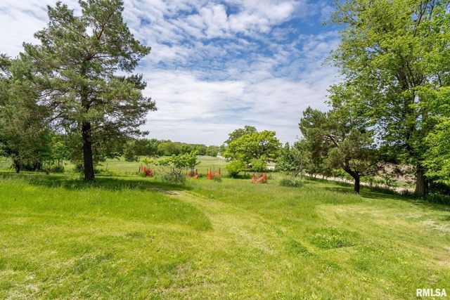 3027 262nd Street, Dewitt, IA 52742