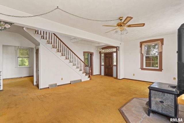 3027 262nd Street, Dewitt, IA 52742