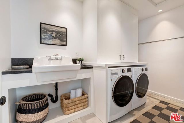 3124 Belden Drive, Los Angeles, CA 90068