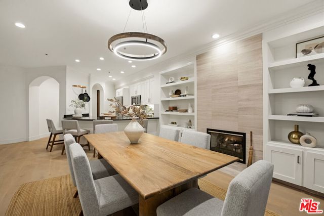 850 N Croft Avenue 104, Los Angeles, CA 90069