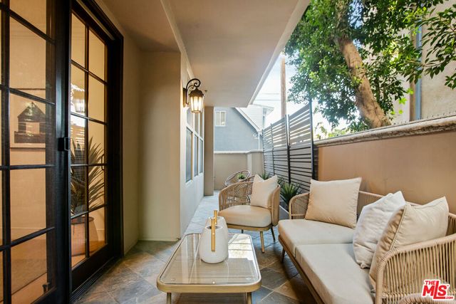 850 N Croft Avenue 104, Los Angeles, CA 90069