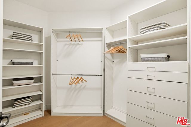 850 N Croft Avenue 104, Los Angeles, CA 90069