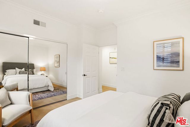 850 N Croft Avenue 104, Los Angeles, CA 90069