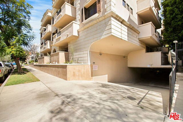 850 N Croft Avenue 104, Los Angeles, CA 90069