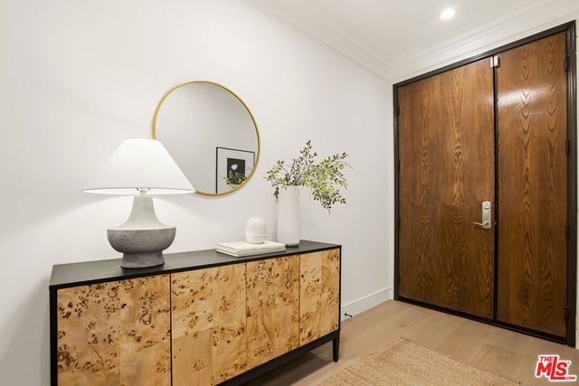 850 N Croft Avenue 104, Los Angeles, CA 90069