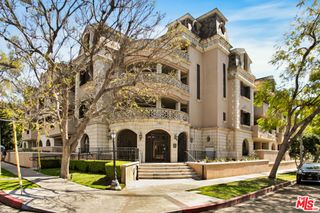 850 N Croft Avenue 104, Los Angeles, CA 90069