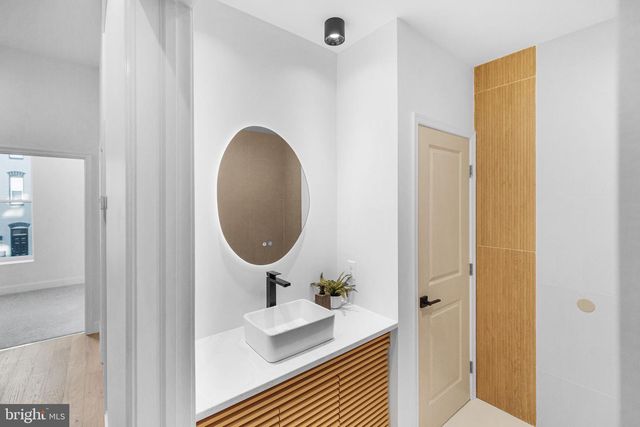 329 N GILMOR ST, Baltimore, MD 21223