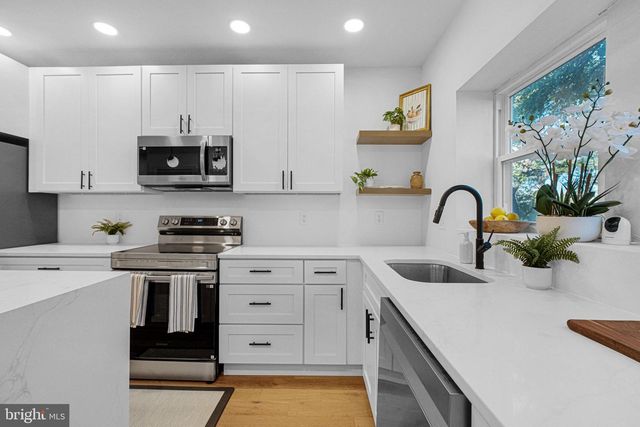 329 N GILMOR ST, Baltimore, MD 21223