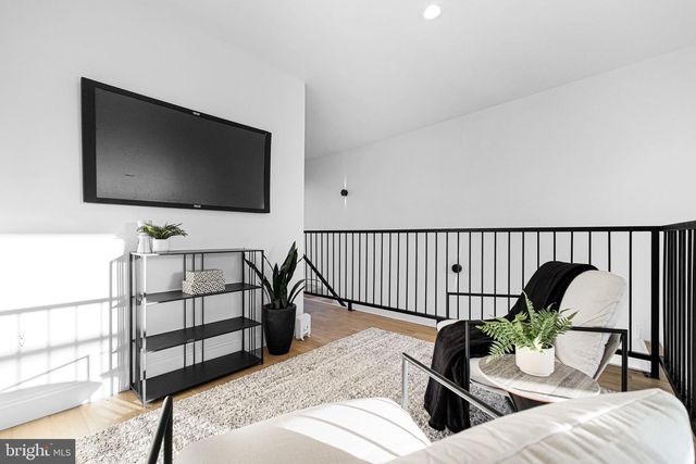 329 N GILMOR ST, Baltimore, MD 21223