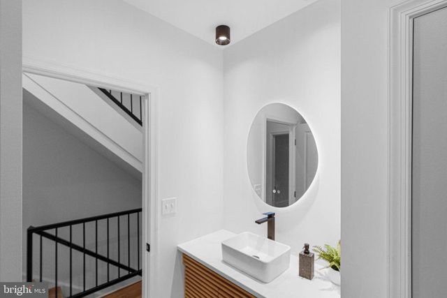 329 N GILMOR ST, Baltimore, MD 21223