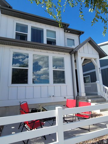 933 W SUNSPEAR DR, Saratoga Springs, UT 84045