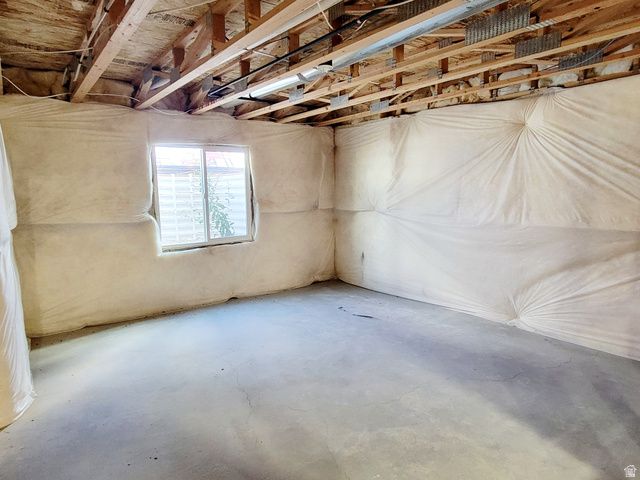 933 W SUNSPEAR DR, Saratoga Springs, UT 84045