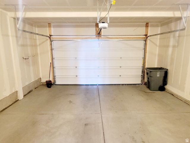 933 W SUNSPEAR DR, Saratoga Springs, UT 84045