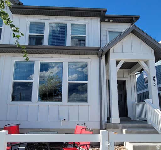 933 W SUNSPEAR DR, Saratoga Springs, UT 84045