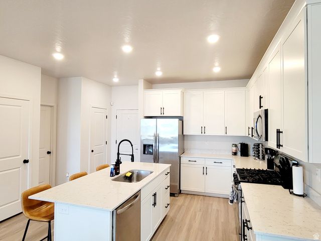 933 W SUNSPEAR DR, Saratoga Springs, UT 84045