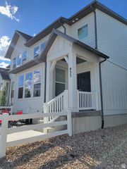 933 W SUNSPEAR DR, Saratoga Springs, UT 84045