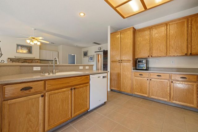 2730 Explorer Way, Turlock, CA 95382