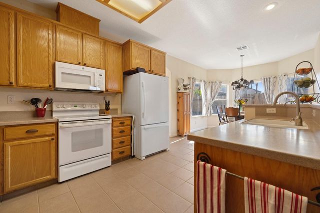 2730 Explorer Way, Turlock, CA 95382