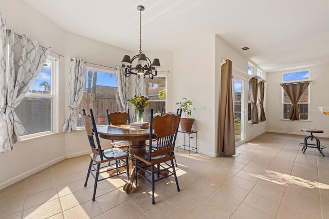 2730 Explorer Way, Turlock, CA 95382