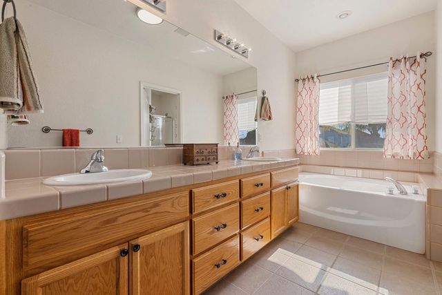 2730 Explorer Way, Turlock, CA 95382