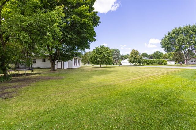 2 Tuscarora Avenue, Geneseo, NY 14454