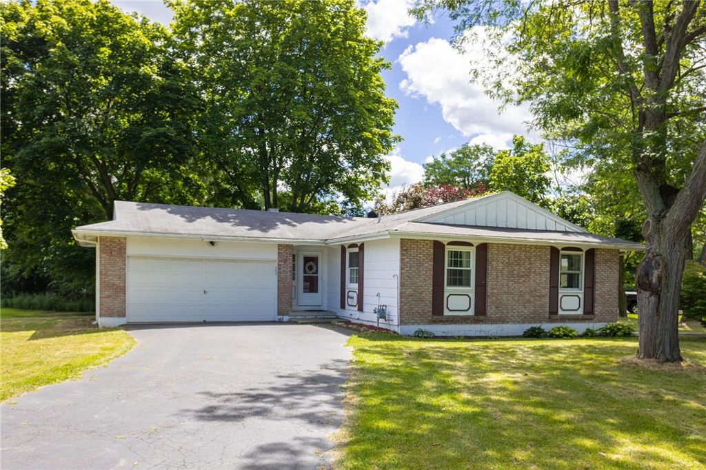 2 Tuscarora Avenue, Geneseo, NY 14454