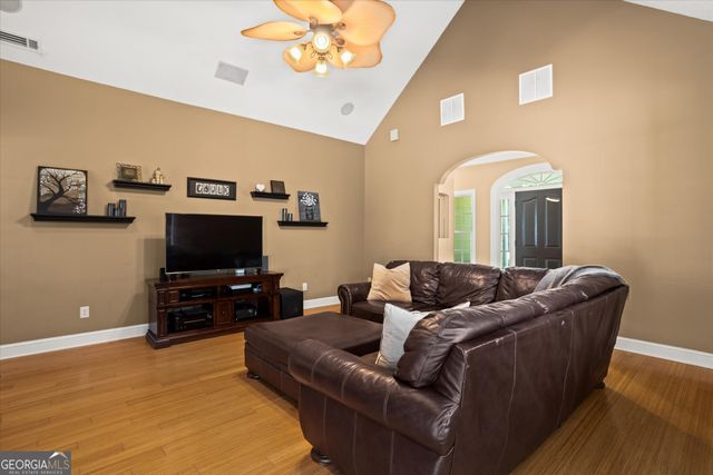 618 Deer Run, Williamson, GA 30292