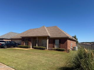 140 Lakeway Drive, Madison, MS 39110
