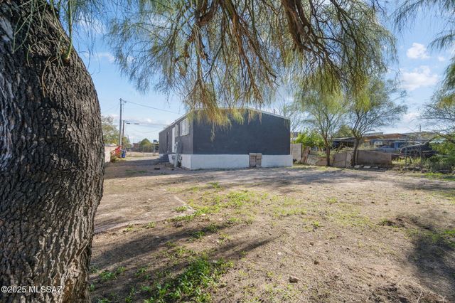 2743 N Geronimo Avenue, Tucson, AZ 85705