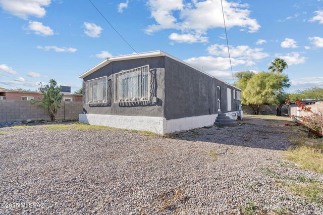 2743 N Geronimo Avenue, Tucson, AZ 85705