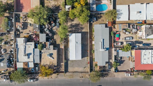 2743 N Geronimo Avenue, Tucson, AZ 85705