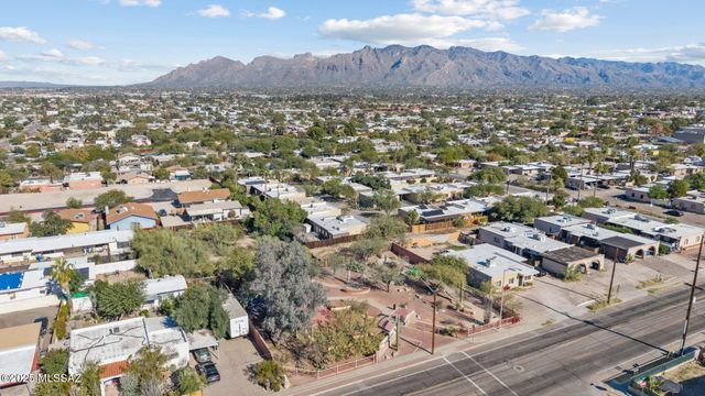 2743 N Geronimo Avenue, Tucson, AZ 85705