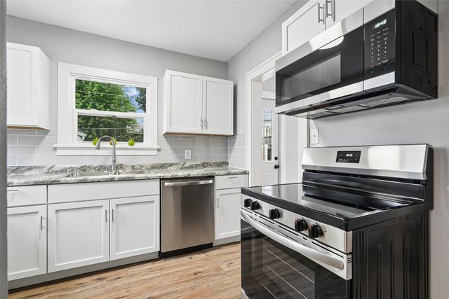 208 24th Street NE, Cedar Rapids, IA 52402