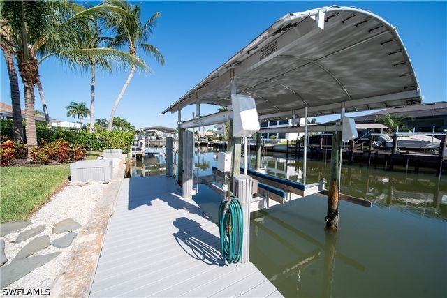 911 Heron CT, Marco Island, FL 34145