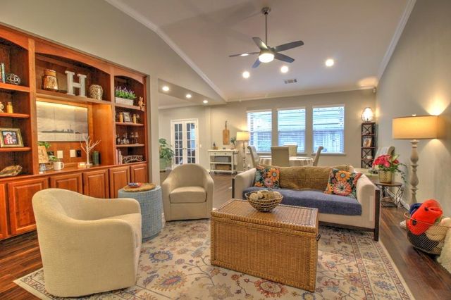 5530 Chancellor Way, Riverbank, CA 95367