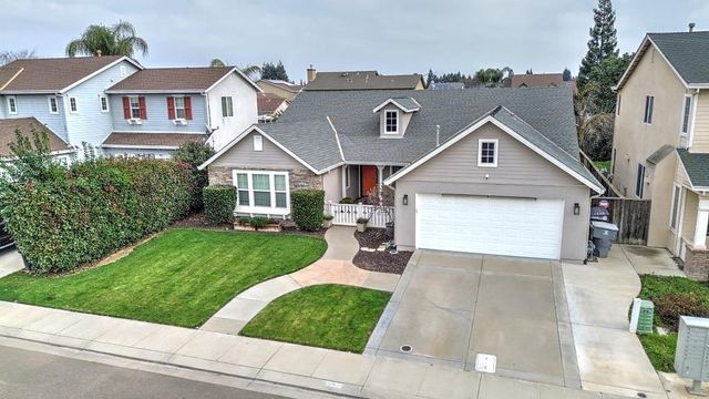 5530 Chancellor Way, Riverbank, CA 95367
