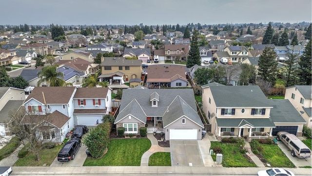 5530 Chancellor Way, Riverbank, CA 95367