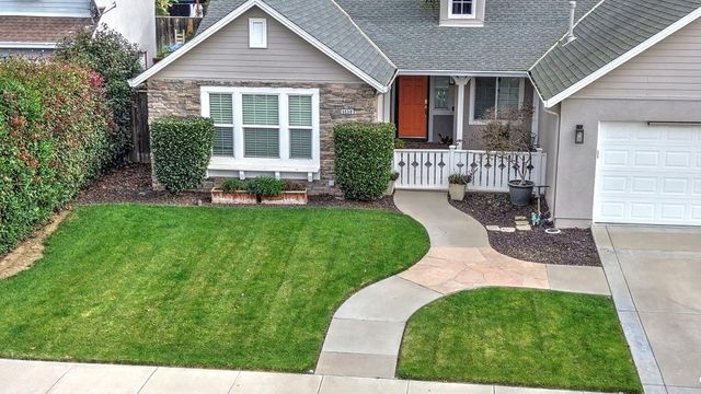 5530 Chancellor Way, Riverbank, CA 95367