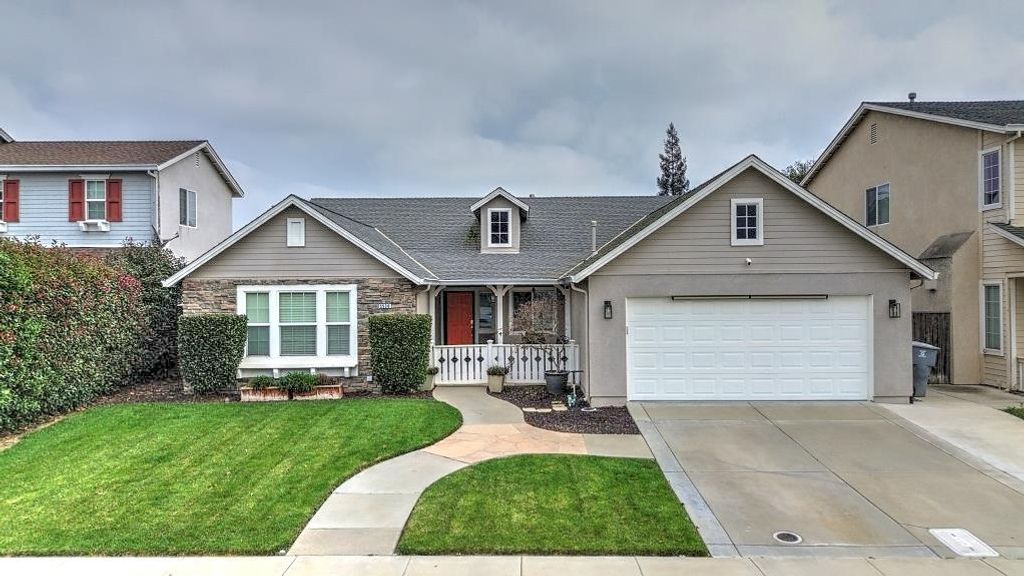 5530 Chancellor Way, Riverbank, CA 95367
