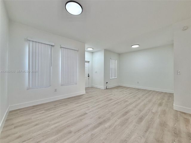 5230 NW 109th Avenue 7, Doral, FL 33178