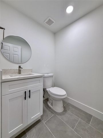 5230 NW 109th Avenue 7, Doral, FL 33178