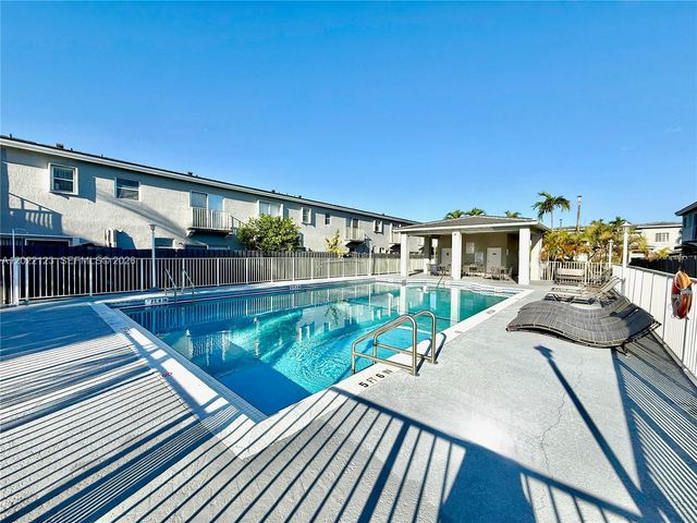 5230 NW 109th Avenue 7, Doral, FL 33178