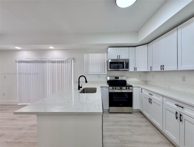 5230 NW 109th Avenue 7, Doral, FL 33178