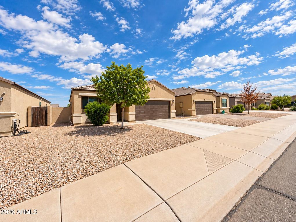 29853 N YUCCA Drive, Florence, AZ 85132 — photo 2