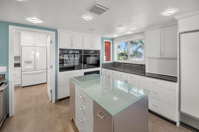 S 251 Ocean Shores Drive, Key Largo, FL 33037