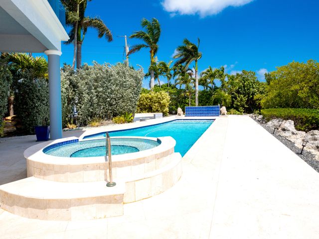 S 251 Ocean Shores Drive, Key Largo, FL 33037